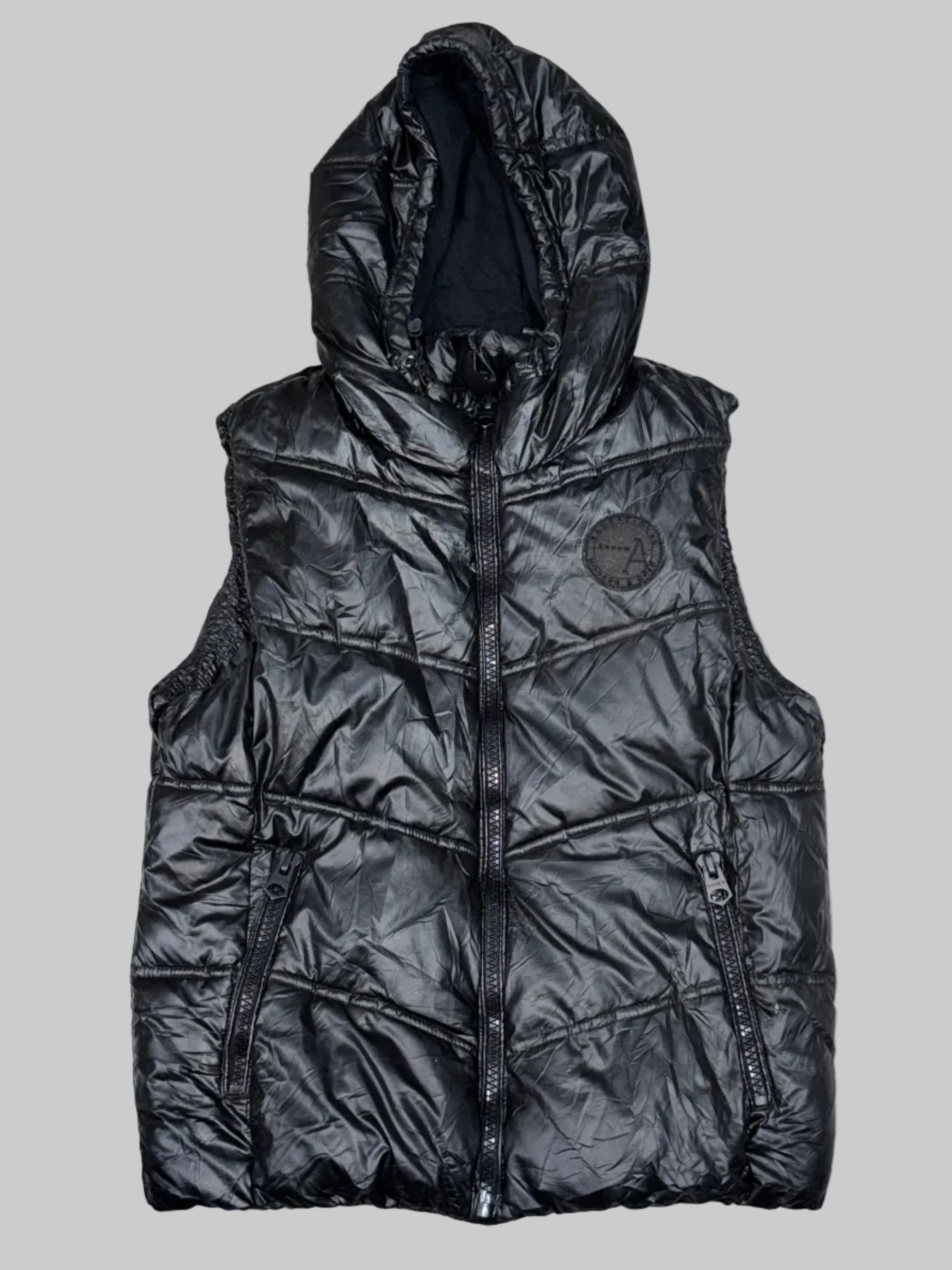 Glossy Puffer Hooded Vest with Patch Detail SIZE(M)