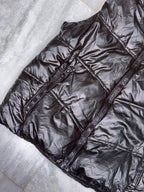 Glossy Puffer Hooded Vest with Patch Detail SIZE(M)
