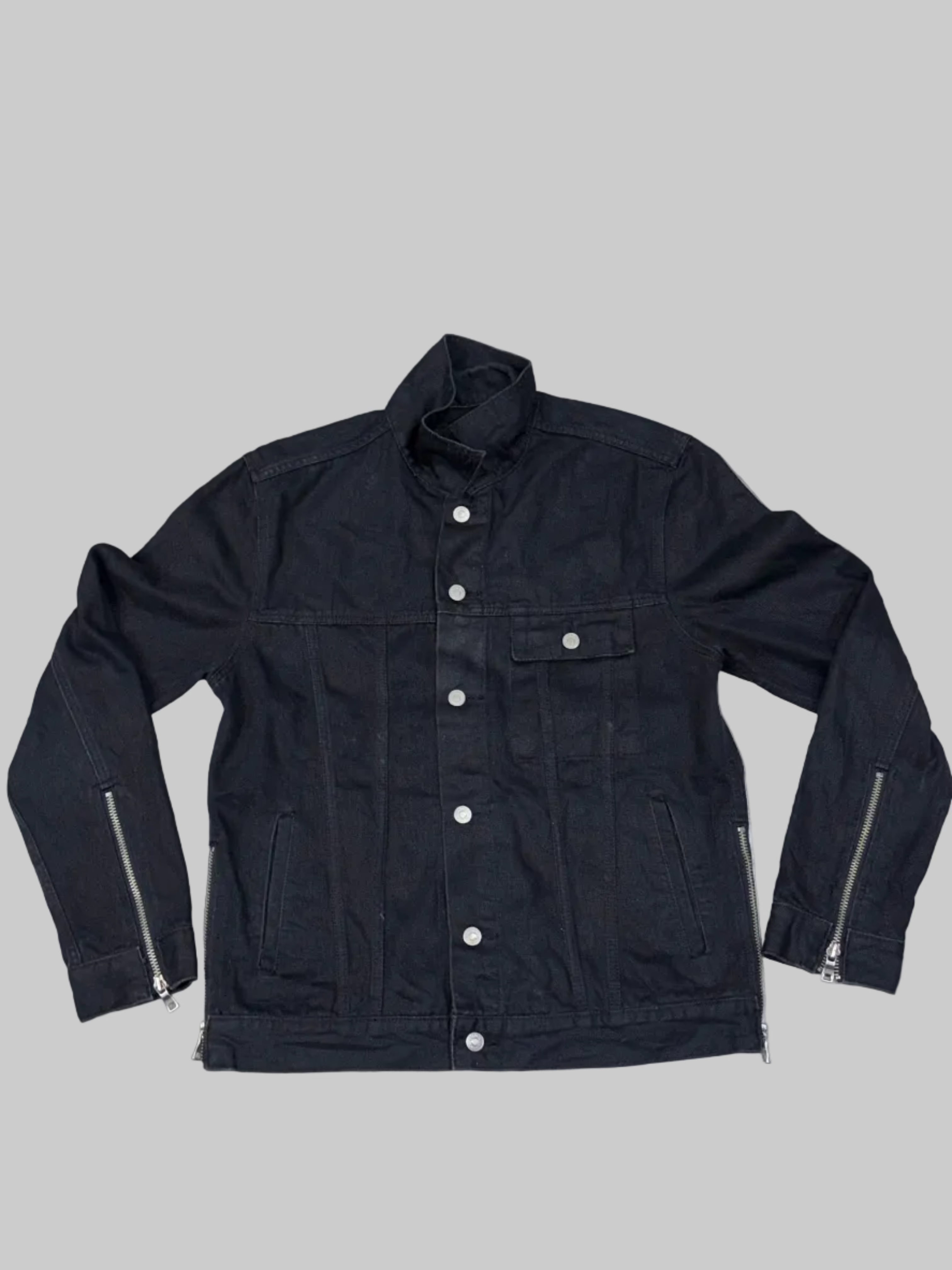 Vintage Black Denim Trucker Jacket with Zipper Cuffs