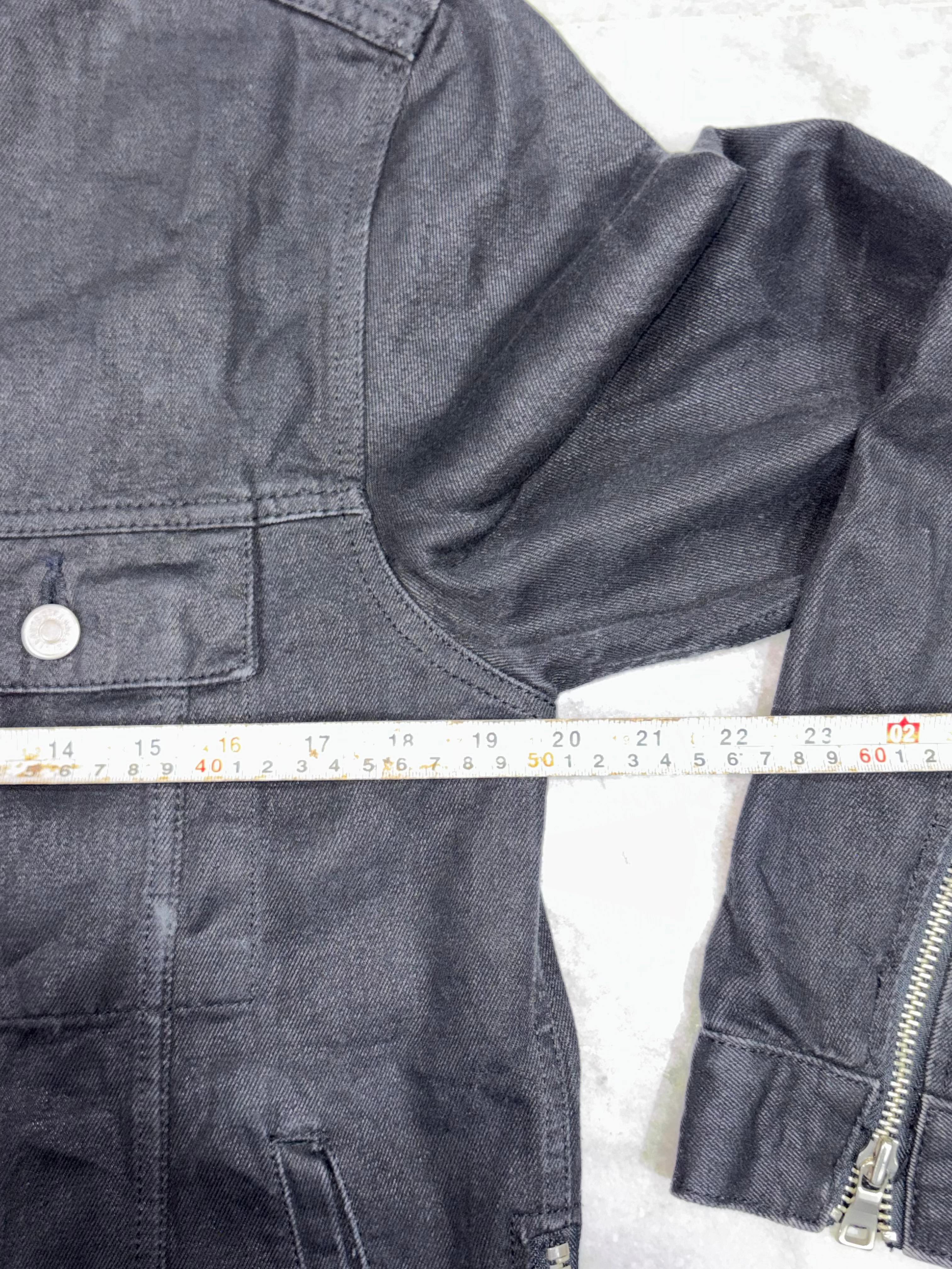Vintage Black Denim Trucker Jacket with Zipper Cuffs