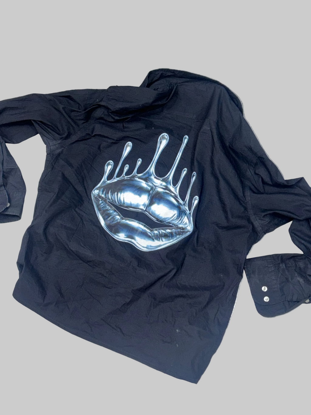 Urban Liquid Chrome Lips Black Boxy Shirt