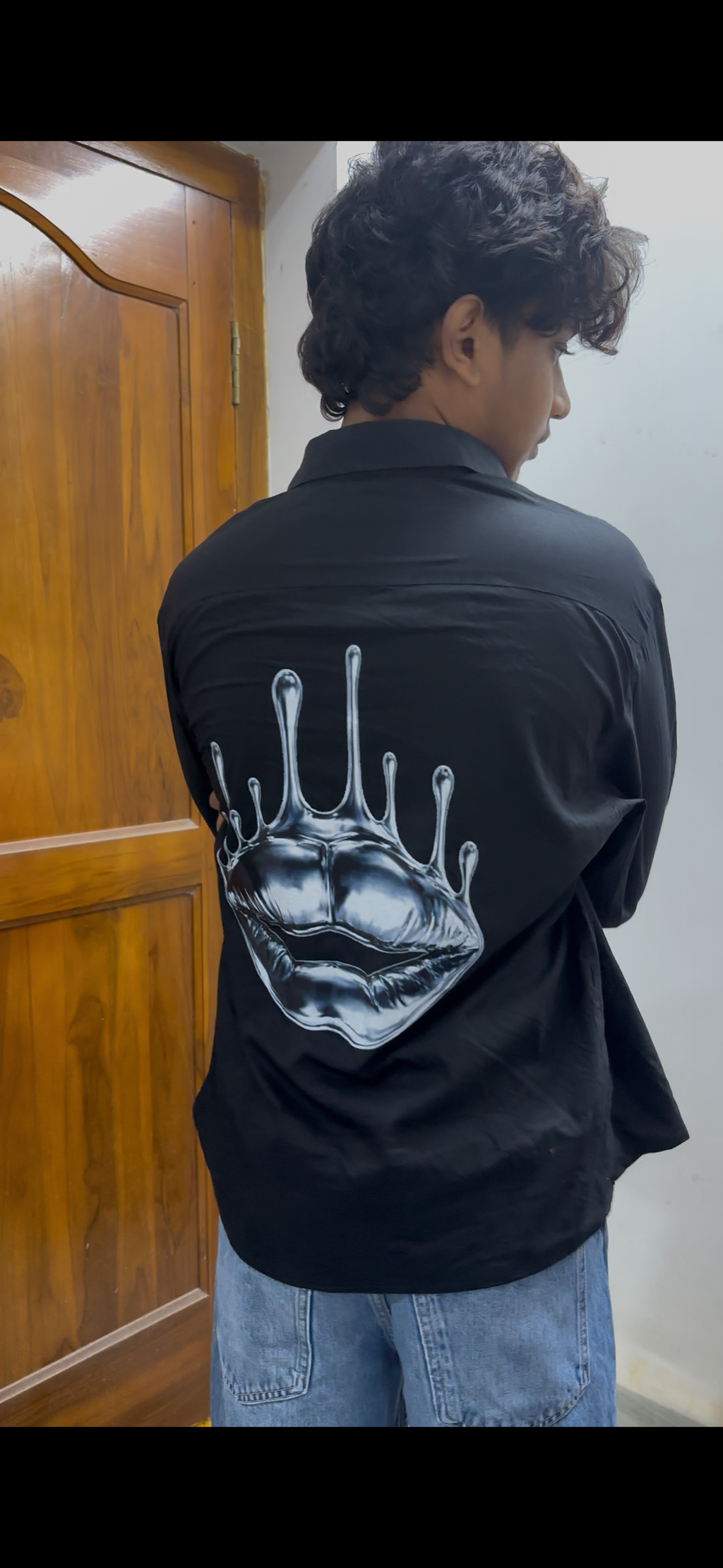 Urban Liquid Chrome Lips Black Boxy Shirt